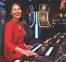 Màn hình slot Nổ hũ Jackpot tele789 với biểu tượng trái cây và số tiền thưởng lớn